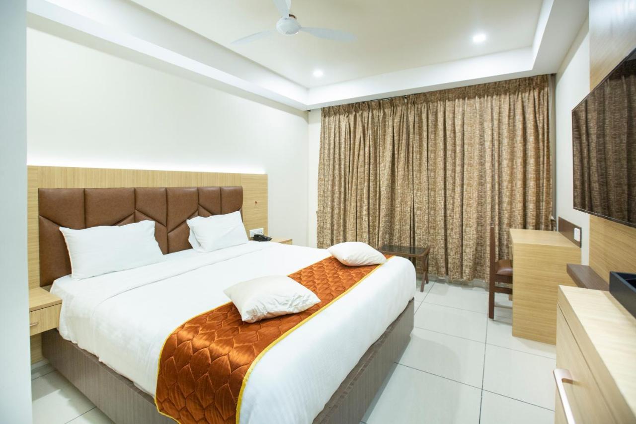 Lee-Benz Ark Hotel Kumbakonam Zewnętrze zdjęcie
