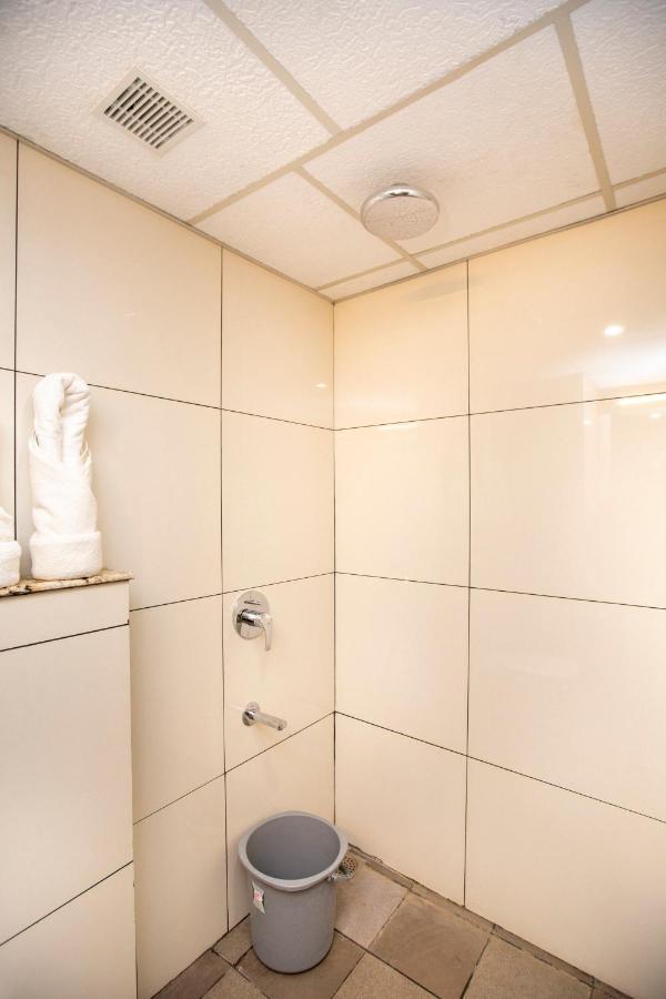 Lee-Benz Ark Hotel Kumbakonam Zewnętrze zdjęcie